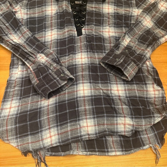 America Eagle Outfitters  Plaid Lace-Up Shirt Distressed frayed oversized fit M - Picture 7 of 8